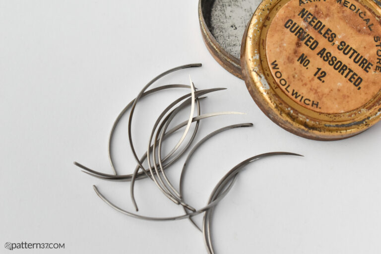 Curved suture needles l British WW2 l Medical